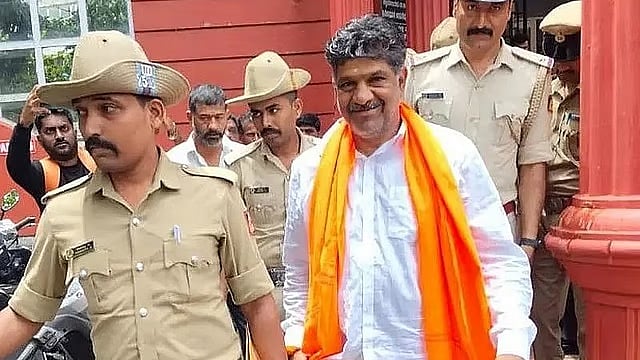 ಬೆಳ್ತಂಗಡಿ: ಮಹೇಶ್ ಶೆಟ್ಟಿ ತಿಮರೋಡಿ ಮತ್ತೆ ಗಡಿಪಾರು..!