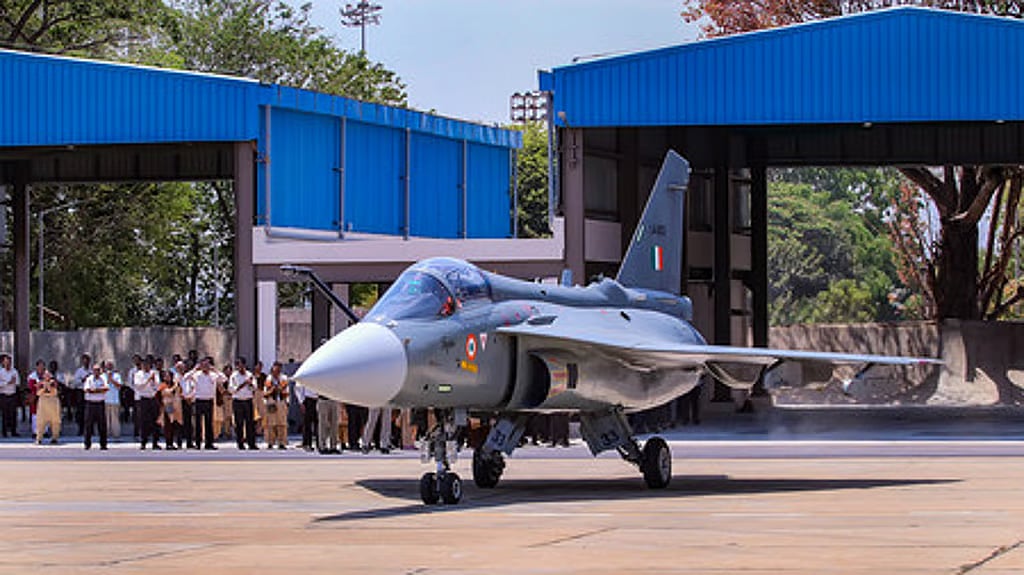 Tejas jets: ಭಾರತೀಯ ವಾಯುಪಡೆಗೆ 97 'ತೇಜಸ್ ಜೆಟ್'ಗಳ ಖರೀದಿ; HAL ಜೊತೆಗೆ ಕೇಂದ್ರ ಸರ್ಕಾರ ಒಪ್ಪಂದ!