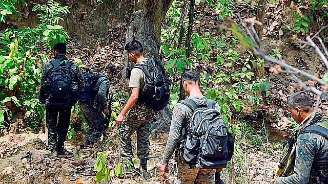 ಛತ್ತೀಸ್‌ಗಢ: 1.4 ಮಿಲಿಯನ್ ಡಾಲರ್ ಬಹುಮಾನ ಹೊಂದಿದ್ದ ಮಹಿಳೆ ಸೇರಿದಂತೆ ಮೂವರು ನಕ್ಸಲರ ಹತ್ಯೆ!