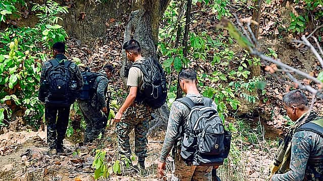 ಛತ್ತೀಸ್ಗಢ: 1.4 ಮಿಲಿಯನ್ ಡಾಲರ್ ಬಹುಮಾನ ಹೊಂದಿದ್ದ ಮಹಿಳೆ ಸೇರಿದಂತೆ ಮೂವರು ನಕ್ಸಲರ ಹತ್ಯೆ!
