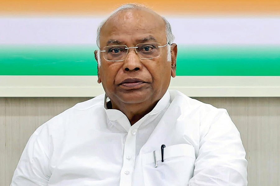ಉಸಿರಾಟದ ಸಮಸ್ಯೆ; AICC ಅಧ್ಯಕ್ಷ ಮಲ್ಲಿಕಾರ್ಜುನ ಖರ್ಗೆ ಆಸ್ಪತ್ರೆಗೆ ದಾಖಲು