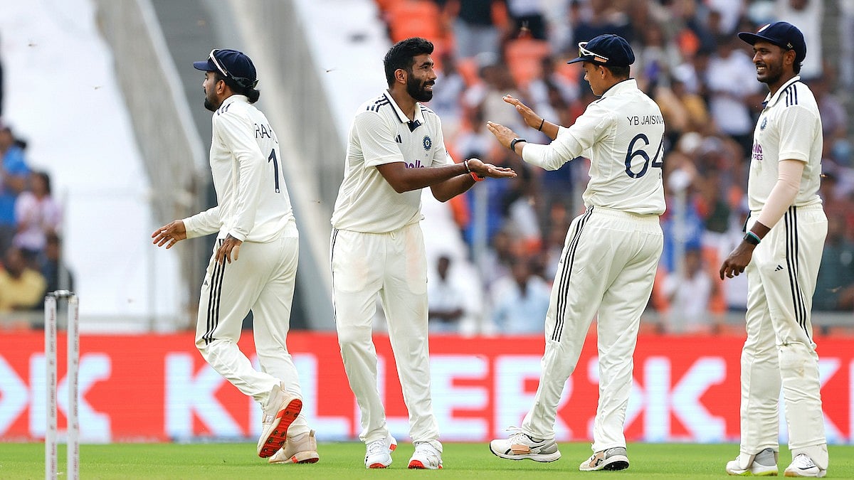 1st Test: Siraj, Bumrah ಮಾರಕ ಬೌಲಿಂಗ್ ದಾಳಿಗೆ ತತ್ತರಿಸಿದ West Indies; ಮೊದಲ ಇನ್ನಿಂಗ್ಸ್ 162 ರನ್ ಗೆ ಆಲೌಟ್!