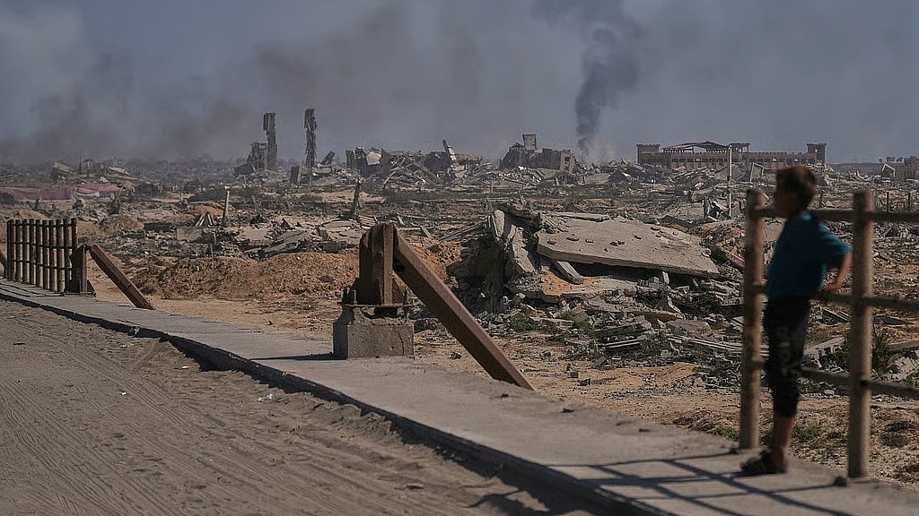 Israeli strikes: ಗಾಜಾದಲ್ಲಿ ನಿಲ್ಲದ ಇಸ್ರೇಲ್ ವೈಮಾನಿಕ ದಾಳಿ; 52 ಜನರ ಹತ್ಯೆ!