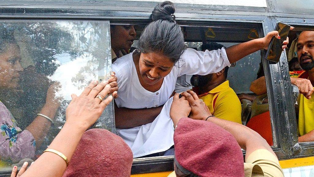 KRS ಪಕ್ಷದ ಕಾರ್ಯಕರ್ತರು V/S ಪೊಲೀಸರ ಸಂಘರ್ಷ: 'ಕೇಸ್' ದಾಖಲು! ಅಸಲಿ ಕಾರಣವೇನು?