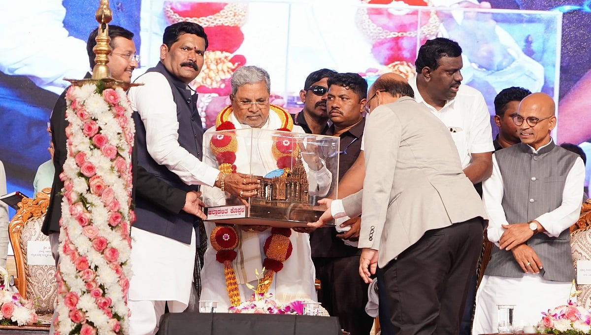ಏಯ್.. ನನ್ನ ನಿಲುವು ಏನೂ ಇಲ್ಲ.. ವಿರಕ್ತ ಮಠದ ಸ್ವಾಮೀಜಿಗಳ ನಿಲುವನ್ನೇ ಬರೆಸುತ್ತೇವೆ: ಸಚಿವ ತಂಗಡಗಿ ಮೇಲೆ ಸಿಎಂ ಗರಂ