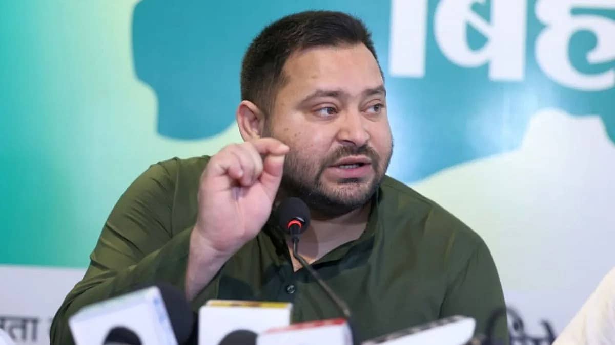ಬಿಹಾರ ವಿಧಾನಸಭಾ ಚುನಾವಣೆ: RJD ಪ್ರಚಾರ; ಪ್ರತಿ ಕುಟುಂಬಕ್ಕೂ ಸರ್ಕಾರಿ ನೌಕರಿಯ ಭರವಸೆ!