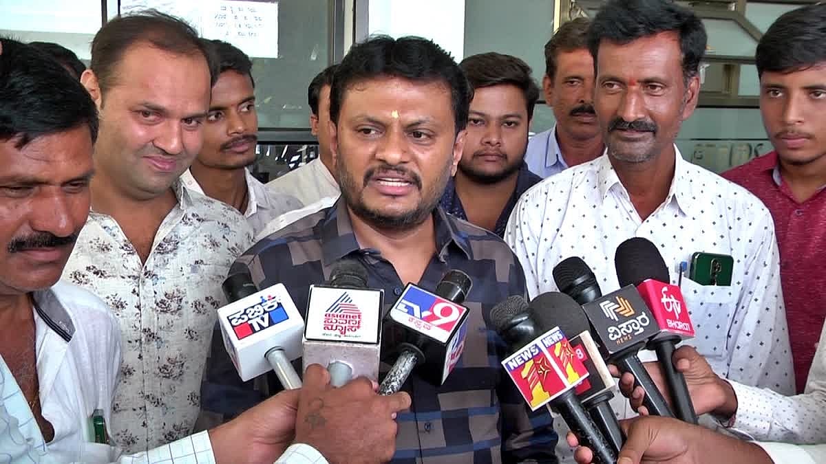 ಡೆಲಿವರಿ ಡೇಟ್‌ವರೆಗೂ ಸಂಬಳ ಬೇಕು, ಗಿಂಬಳ ಬೇಕು-  ಡ್ಯೂಟಿ ಮಾಡೋಕಾಗಲ್ಲ; ಸಭೆಗೆ ಬರೋಕೆ ಮಾತ್ರ  ಪ್ರೆಗ್ನೆಂಟ್ ಅಂತಿರಾ; ನಾಚಿಕೆ ಆಗೋಲ್ವಾ?