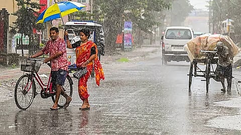 Karnataka weather: ಕರಾವಳಿ ಭಾಗದಲ್ಲಿ ಹೆಚ್ಚಿನ ಮಳೆ ನಿರೀಕ್ಷೆ, 20 ಜಿಲ್ಲೆಗಳಿಗೆ ಯೆಲ್ಲೋ ಅಲರ್ಟ್