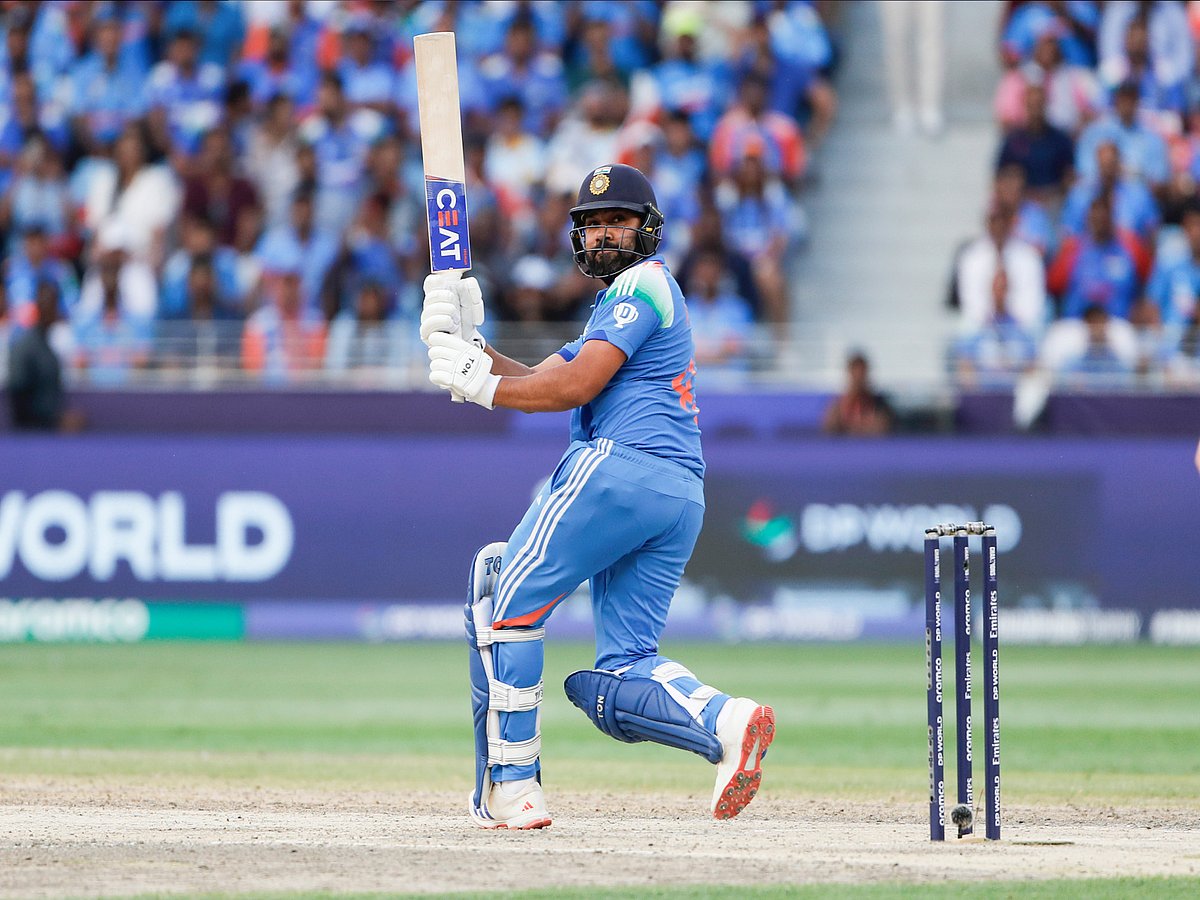 India vs Australia: ಏಕದಿನ ಕ್ರಿಕೆಟ್ನಲ್ಲಿ ವಿರಾಟ್ ಕೊಹ್ಲಿಯನ್ನೇ ಹಿಂದಿಕ್ಕಿ ಹೊಸ ಸಾಧನೆ ಮಾಡಿದ ರೋಹಿತ್ ಶರ್ಮಾ!
