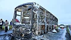 Kurnool Bus Fire: ಇದ್ದಕ್ಕಿದ್ದಂತೆ ಬೆಂಕಿ ಕಾಣಿಸಿಕೊಂಡಿತು, ಬಾಗಿಲು ಲಾಕ್ ಆಗಿ ತೆಗೆಯಲು ಆಗಲಿಲ್ಲ, ಕಿಟಕಿ ಒಡೆದು ಹೊರಬಂದೆವು...; Video