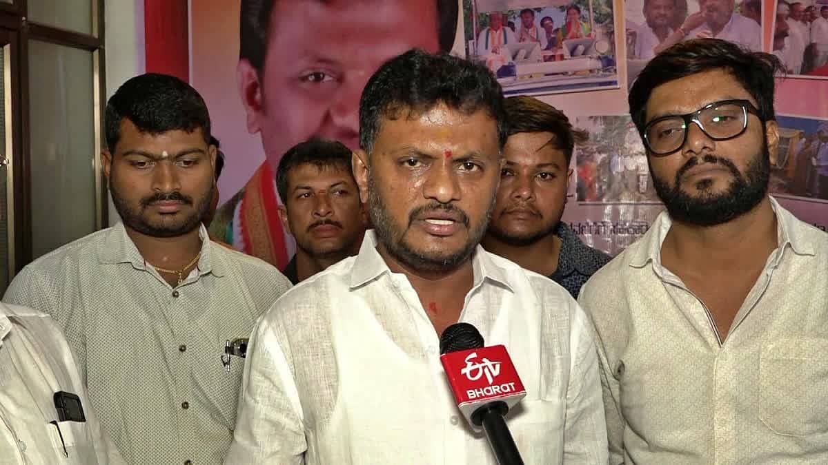 ಕಾಂಗ್ರೆಸ್ ಹೈಕಮಾಂಡ್ ಇರುವ ಪಕ್ಷ, ಮೈಸೂರು ಅರಮನೆಯಲ್ಲ; CM ಮಗ ಅಂತಾ ಏನ್ ಬೇಕಾದ್ರೂ ಮಾತಾಡ್ಬೋದಾ: ಶಿವಗಂಗಾ ಬಸವರಾಜ; Video