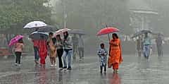 Karnataka Rains: ವಾಯುಭಾರ ಕುಸಿತ; ಬೆಂಗಳೂರು ಸೇರಿ ಹಲವು ಜಿಲ್ಲೆಗಳಲ್ಲಿ ಇನ್ನೂ ಒಂದು ವಾರ ಮಳೆ