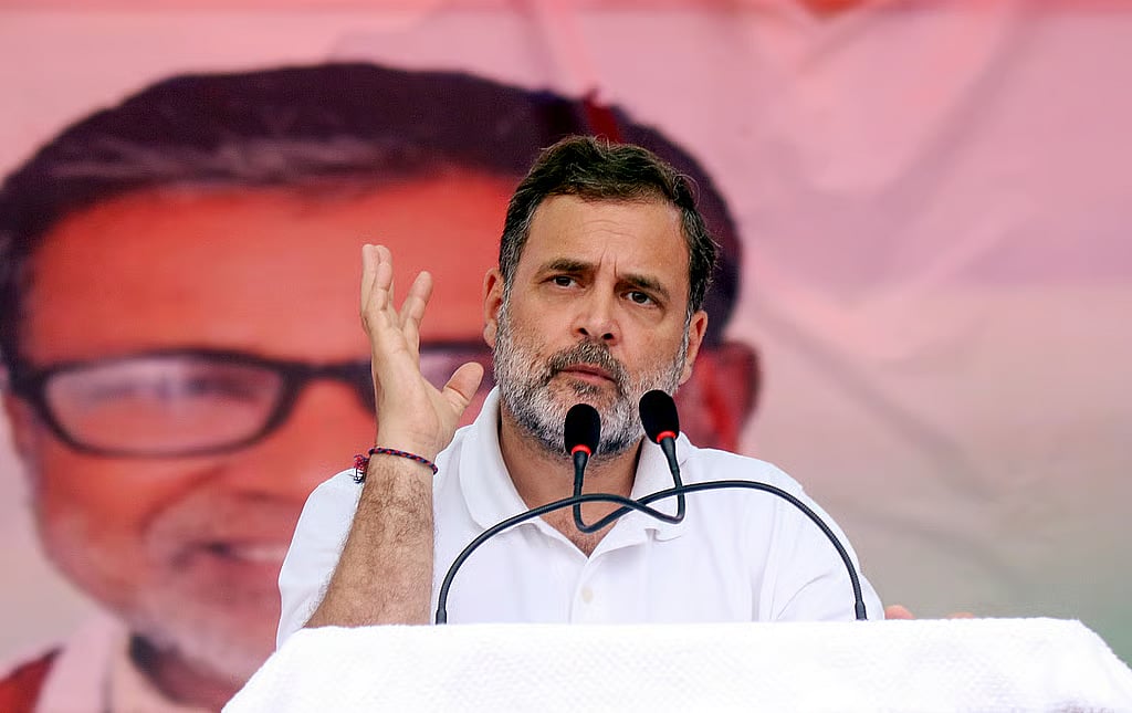 Bihar Polls: ಮೋದಿ ನಾಟಕಕ್ಕೆ ಮಾರುಹೋಗಬೇಡಿ, ಮತಕ್ಕಾಗಿ ಅವರು ಡ್ಯಾನ್ಸ್ ಮಾಡಲು ರೆಡಿ ಇರುತ್ತಾರೆ; ರಾಹುಲ್ ಗಾಂಧಿ
