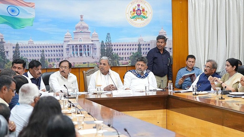 ಸಂಪುಟ ಸಭೆಯಲ್ಲಿ ಸಚಿವರ ಜಟಾಪಟಿ: ಡಾ. ಹೆಚ್.ಸಿ ಮಹಾದೇವಪ್ಪ- ಕೆ.ಜೆ ಜಾರ್ಜ್ ಕಿತ್ತಾಡಿಕೊಂಡ್ರಾ?
