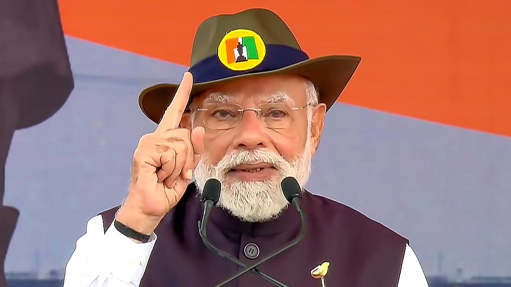 ಸರ್ದಾರ್ ಪಟೇಲರು ಇಡೀ ಕಾಶ್ಮೀರವನ್ನು ಭಾರತದೊಂದಿಗೆ ಒಗ್ಗೂಡಿಸಲು ಬಯಸಿದ್ದರು, ಆದರೆ ಜವಹರಲಾಲ್ ನೆಹರೂ ಅದಕ್ಕೆ ಅವಕಾಶ ನೀಡಲಿಲ್ಲ: ಪ್ರಧಾನಿ ಮೋದಿ