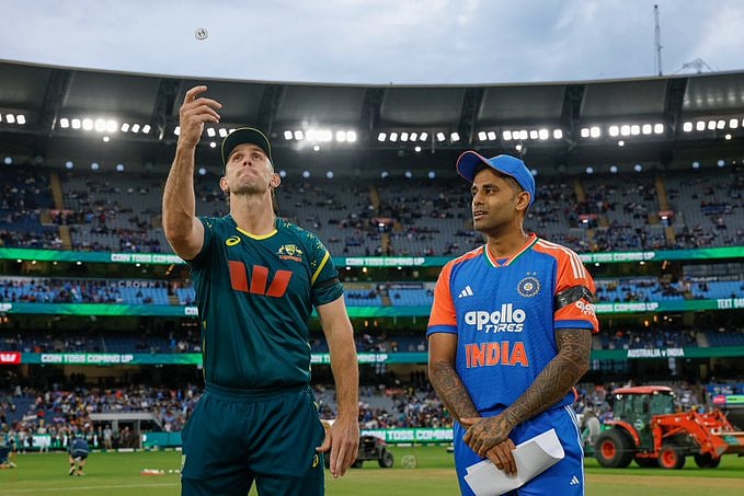 India vs Australia, 2nd T20: ಟಾಸ್ ಗೆದ್ದ ಆಸ್ಟ್ರೇಲಿಯಾ ಬೌಲಿಂಗ್ ಆಯ್ಕೆ; ತಂಡದಲ್ಲಿ ಬದಲಾವಣೆ ಇಲ್ಲ- ಸೂರ್ಯಕುಮಾರ್ ಯಾದವ್