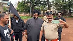 ಬೆಳಗಾವಿ: ರಾಜ್ಯೋತ್ಸವದಂದು ಕರಾಳದಿನ ಆಚರಣೆ; MES ಮುಖಂಡನ ಜೊತೆ CPI ಸೆಲ್ಫಿ; ಕನ್ನಡಿಗರ ಆಕ್ರೋಶ!