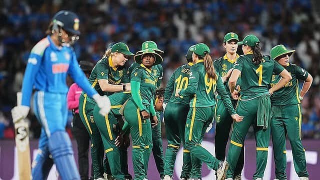 WWC Final 2025: ಶಫಾಲಿ, ದೀಪ್ತಿ ಸ್ಫೋಟಕ ಬ್ಯಾಟಿಂಗ್; ಆಫ್ರಿಕಾಗೆ 299 ರನ್ ಗುರಿ ನೀಡಿದ ಭಾರತ!
