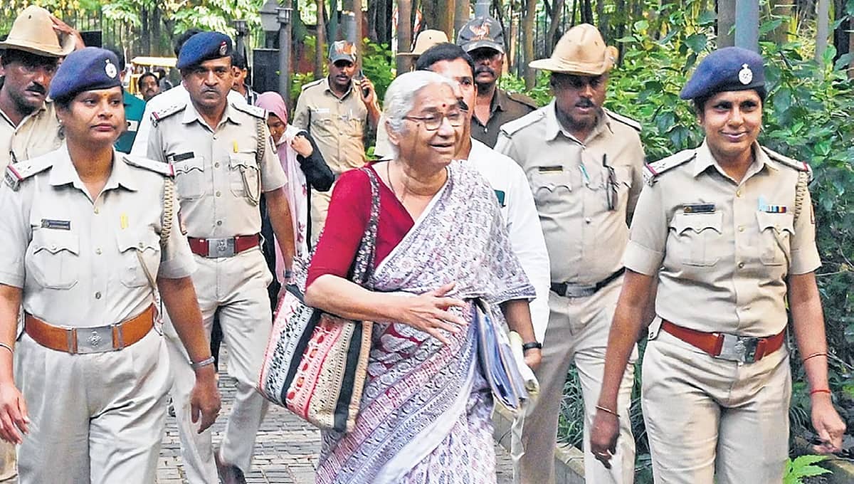 ಹೊನ್ನಾವರ ಬಂದರು, ಶರಾವತಿ ಯೋಜನೆ ಕೈ ಬಿಡಿ: ಸಿಎಂ ಸಿದ್ದರಾಮಯ್ಯಗೆ ಮೇಧಾ ಪಾಟ್ಕರ್ ಮನವಿ