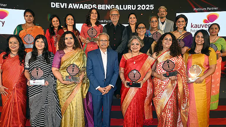 Devi Awards Bengaluru: ವಿವಿಧ ಕ್ಷೇತ್ರಗಳ 11 ಸಾಧಕಿಯರಿಗೆ ಸನ್ಮಾನ!
