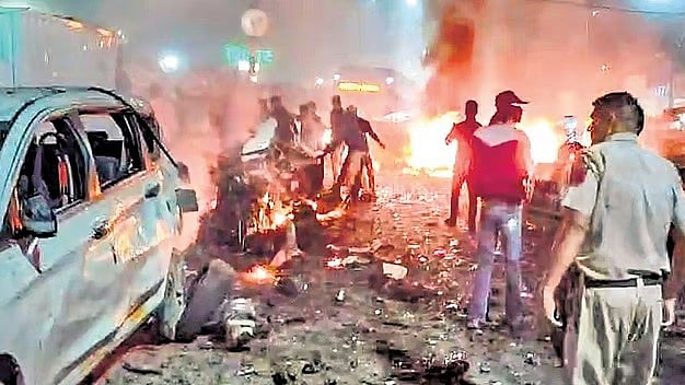 ದೆಹಲಿ ಸ್ಫೋಟದಲ್ಲಿ ಜೈಶ್ನ 22 ವೈಟ್-ಕಾಲರ್ ಭಯೋತ್ಪಾದಕರು ಭಾಗಿ: ವಿಮಾನ ನಿಲ್ದಾಣಗಳಿಗೆ ಲುಕ್ಔಟ್ ಎಚ್ಚರಿಕೆ
