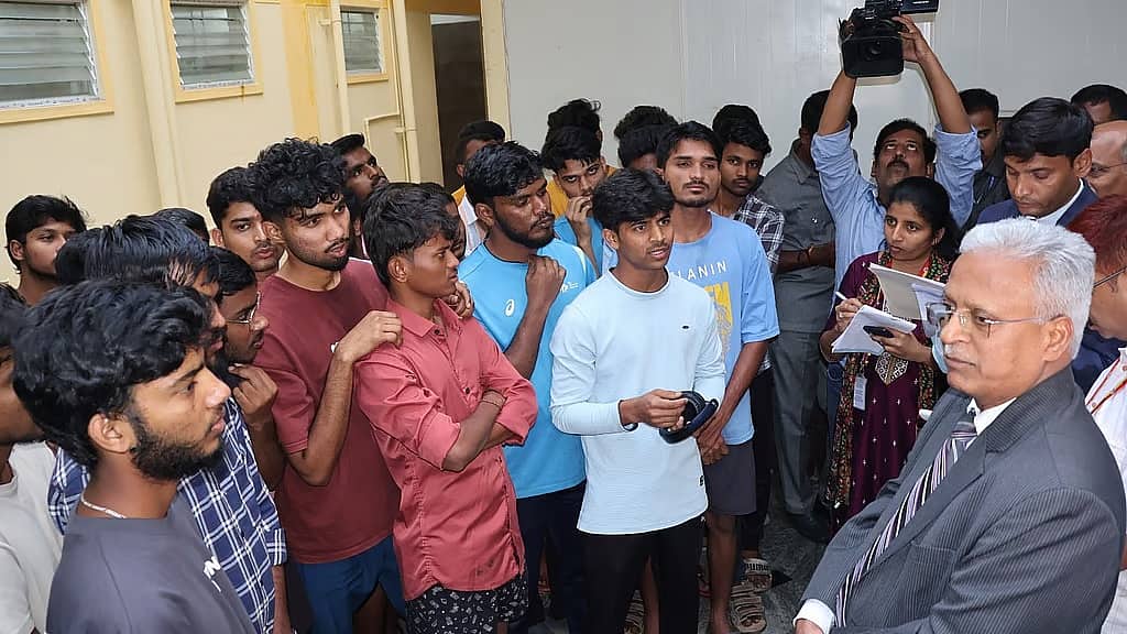 ಬೆಂಗಳೂರು: ಸರ್ಕಾರಿ ಹಾಸ್ಟೆಲ್ಗಳಿಗೆ ಲೋಕಾಯುಕ್ತ ದಿಢೀರ್ ಭೇಟಿ, ಅವ್ಯವಸ್ಥೆ ದರ್ಶನ...!