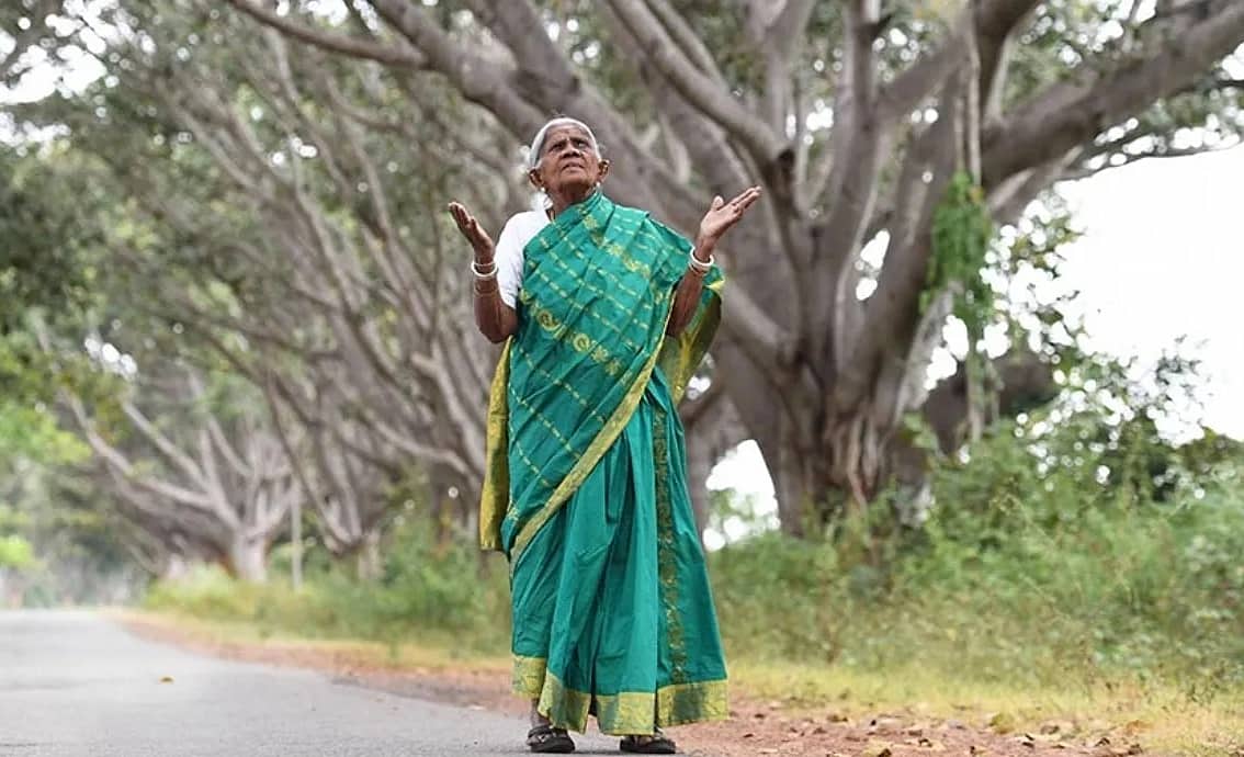 ಬೆಂಗಳೂರು: ರವೀಂದ್ರ ಕಲಾಕ್ಷೇತ್ರದಲ್ಲಿ ಸಾಲುಮರದ ತಿಮ್ಮಕ್ಕ ದರ್ಶನಕ್ಕೆ ವ್ಯವಸ್ಥೆ; ಮಧ್ಯಾಹ್ನ ಜ್ಞಾನಭಾರತಿ ಕ್ಯಾಂಪಸ್ನ ಕಲಾಗ್ರಾಮದಲ್ಲಿ ಅಂತ್ಯಕ್ರಿಯೆ