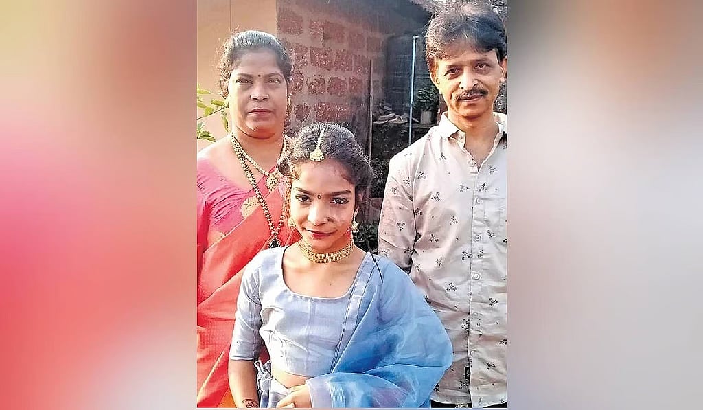 ನಾಟಕದಿಂದ ವ್ಯಕ್ತಿತ್ವ, ಜೀವನ: ಮಂಗಳೂರಿನ ಸೈಂಟ್ ಅಲೋಶಿಯಸ್ ಕಾಲೇಜಿನ ವಾಚ್ ಮ್ಯಾನ್ ಅಪ್ರತಿಮ ಕಲಾವಿದ!
