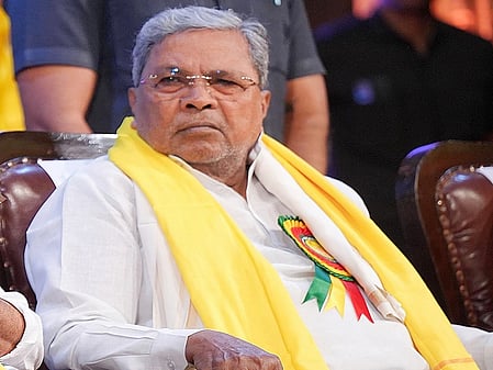 'ಕಾಂಗ್ರೆಸ್‌ನೊಳಗೆ ಯಾವುದೇ ಬಣಗಳಿಲ್ಲ, ನಾನು ಸೇರಿದಂತೆ ಎಲ್ಲಾ ಲಿಂಗಾಯತ ನಾಯಕರು ಸಿದ್ದರಾಮಯ್ಯ ಅವರನ್ನೇ ಬೆಂಬಲಿಸುತ್ತೇವೆ'!