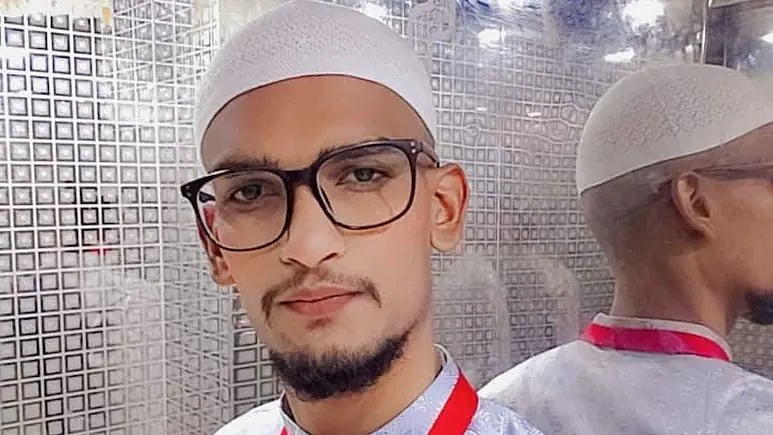ಸೌದಿಯಲ್ಲಿ ಘೋರ ದುರಂತ: 45 ಭಾರತೀಯ ಯಾತ್ರಿಕರು ಸಾವು; ಹೊತ್ತಿ ಉರಿಯುತ್ತಿದ್ದ ಬಸ್ ನಿಂದ ಜಿಗಿದು ಏಕೈಕ ಯುವಕ ಪಾರು! Video