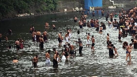 ಮೆದುಳು ತಿನ್ನುವ ಅಮೀಬಾ: ಶಬರಿಮಲೆ ಭಕ್ತರಿಗೆ ರಾಜ್ಯ ಆರೋಗ್ಯ ಇಲಾಖೆಯ ಮಾರ್ಗಸೂಚಿ; ಮುನ್ನೆಚ್ಚರಿಕೆ ಕ್ರಮಗಳೇನು?