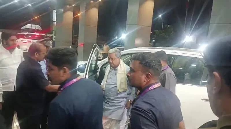 ಸಿಎಂ ಸಿದ್ದರಾಮಯ್ಯ ಬೆಂಗಳೂರಿಗೆ ವಾಪಸ್: ಆಸ್ಪತ್ರೆಗೆ ತೆರಳಿ ಪತ್ನಿ ಆರೋಗ್ಯ ವಿಚಾರಿಸಿದ ಮುಖ್ಯಮಂತ್ರಿ