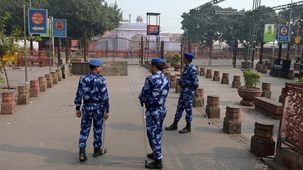 Delhi Red Fort blast: ಜವಾಬ್ದಾರಿ ಮರೆತ ಕೆಲ ಮಾಧ್ಯಮಗಳಿಂದ ಸ್ಫೋಟಕ ತಯಾರಿಸುವ ಕುರಿತು ವರದಿ; ಎಚ್ಚರಿಕೆ ಕೊಟ್ಟ ಕೇಂದ್ರ ಸರ್ಕಾರ