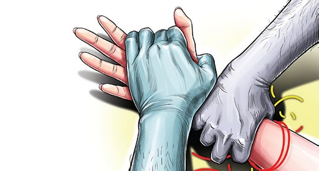 ಕೊಪ್ಪಳ: ಅಪ್ರಾಪ್ತ ಬಾಲಕಿ ಮೇಲೆ ಪದೇಪದೆ ಅತ್ಯಾಚಾರ; ತಂದೆ, ಆತನ ಸ್ನೇಹಿತನ ವಿರುದ್ಧ ಪ್ರಕರಣ ದಾಖಲು