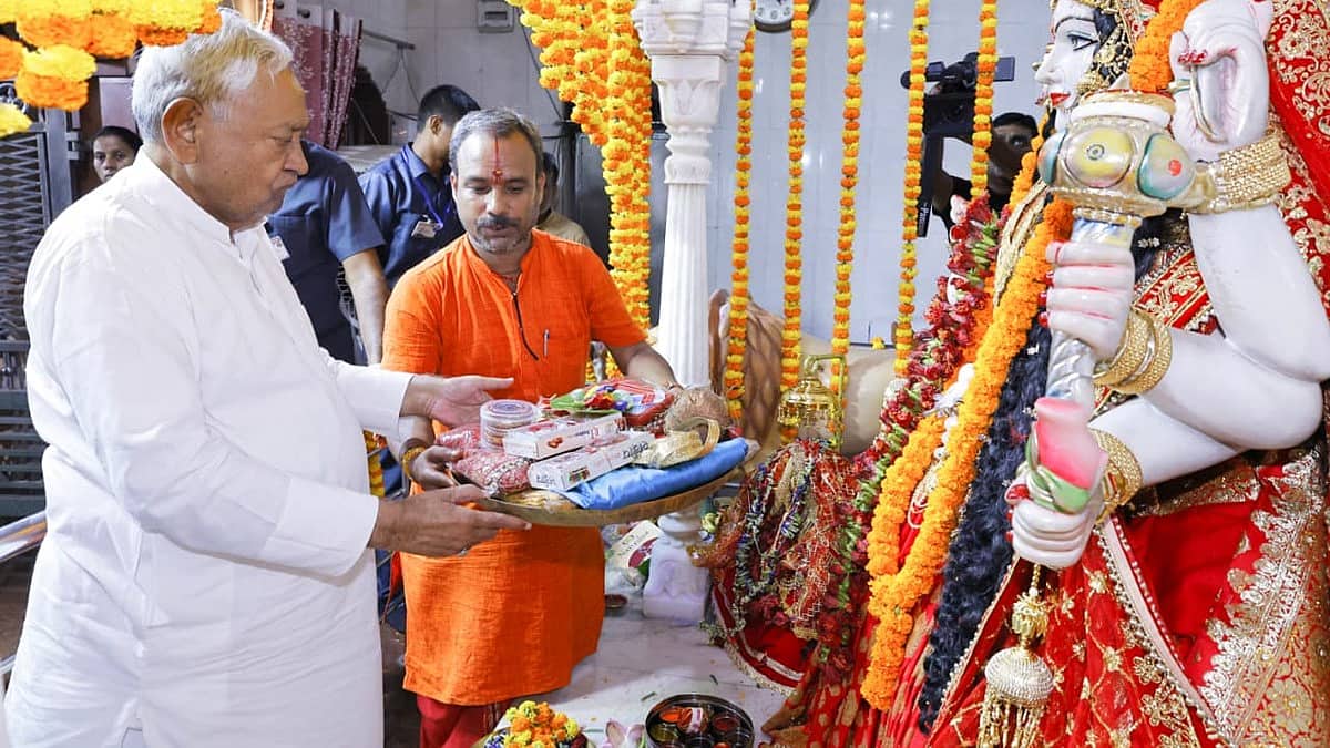 ಅಧಿಕಾರಕ್ಕೆ ಬಂದ ಬೆನ್ನಲ್ಲೇ ಬಿಹಾರದಲ್ಲಿ NDA ಸರ್ಕಾರ ಮಹತ್ವದ ಘೋಷಣೆ: ಸನಾತನ ಧರ್ಮ ಪ್ರಚಾರಕ್ಕಾಗಿ 38 ಜಿಲ್ಲೆಗಳಲ್ಲಿ ಸಂಚಾಲಕರ ನೇಮಕ!