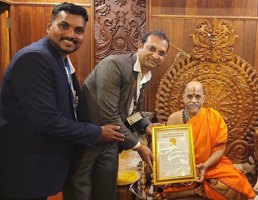 ಉಡುಪಿ: ಪ್ರಧಾನಿ ಮೋದಿ ಸಮ್ಮುಖದಲ್ಲಿ ಒಂದು ಲಕ್ಷ ಕಂಠ ಗೀತಾ ಪಠಣ; ಗೋಲ್ಡನ್ ಬುಕ್ ಆಫ್ ವರ್ಲ್ಡ್ ರೆಕಾರ್ಡ್ಸ್ ಸೇರ್ಪಡೆ