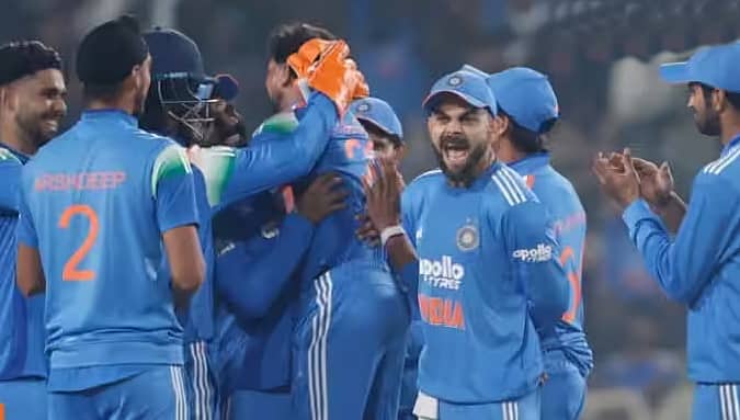 ಮೊದಲ ಏಕದಿನ ಪಂದ್ಯ: ದಕ್ಷಿಣ ಆಫ್ರಿಕಾ ಅಬ್ಬರದ ಬ್ಯಾಟಿಂಗ್: ಕೊನೆಯ ಓವರ್ ನಲ್ಲಿ ಭಾರತಕ್ಕೆ ವಿರೋಚಿತ ಜಯ!