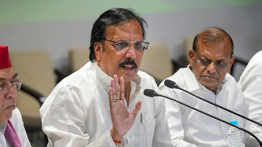 ಬೆಂಗಳೂರು ಟ್ರಾಫಿಕ್ 'ಮೋಸ್ಟ್ ನಟೋರಿಯಸ್' ಎಂದ ಎಸ್‌ಪಿ ಸಂಸದ; ಡಿ.ಕೆ ಶಿವಕುಮಾರ್ ಖಡಕ್ ಪ್ರತಿಕ್ರಿಯೆ!