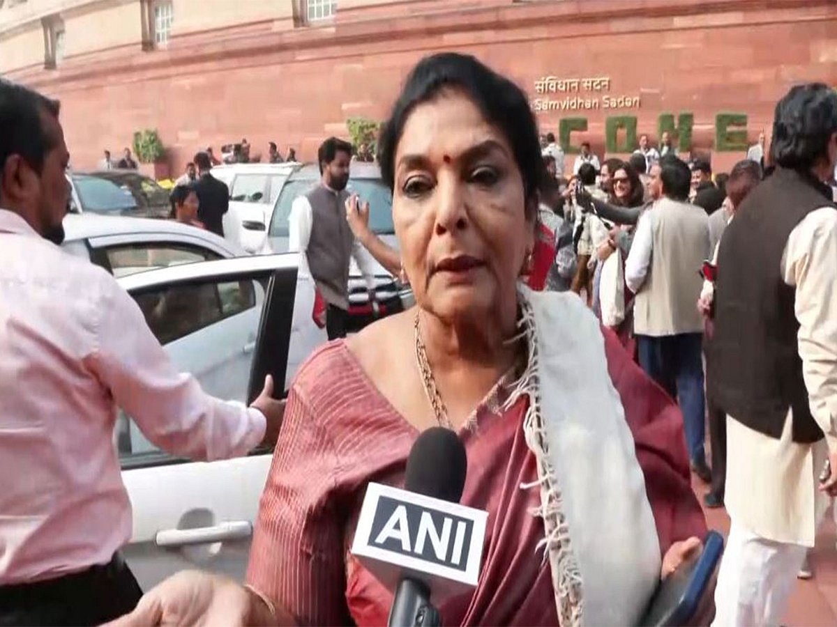 ತಮ್ಮ ವಿರುದ್ಧ ಹಕ್ಕುಚ್ಯುತಿ ಮಂಡಿಸುವ ಬಗ್ಗೆ ಪ್ರಶ್ನಿಸಿದ್ದಕ್ಕೆ 'ಬೌ ಬೌ' ಎಂದ ಕಾಂಗ್ರೆಸ್ ಸಂಸದೆ ರೇಣುಕಾ ಚೌಧರಿ!