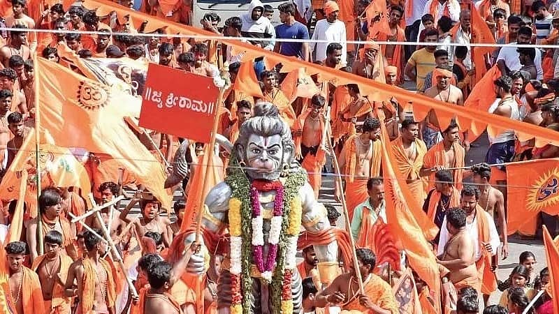 Hanuman Jayanti: ವಿವಿಧ ದೇಗುಲಗಳಲ್ಲಿ ವಿಶೇಷ ಪೂಜೆ; ವರ್ಷದಲ್ಲಿ ಎರಡು ಬಾರಿ ಹನುಮ ಜಯಂತಿ ಏಕೆ? ಇಲ್ಲಿದೆ ಮಾಹಿತಿ...