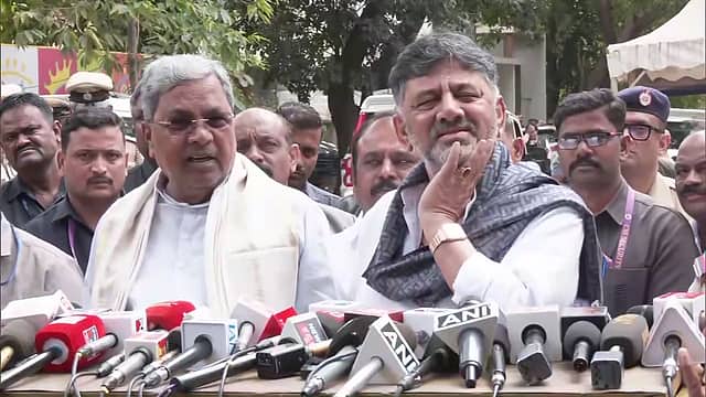 'ಬ್ರದರ್ಸ್' ಬ್ರೇಕ್ಫಾಸ್ಟ್-2: ಹೈಕಮಾಂಡ್ ಹೇಳಿದಾಗ 'ಡಿಕೆ ಸಿಎಂ' ಎಂದ ಸಿದ್ದರಾಮಯ್ಯ; ಡಿಸೆಂಬರ್ 8ಕ್ಕೆ ದೆಹಲಿ ಭೇಟಿ-DKS; Video