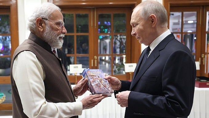 ಭಾರತಕ್ಕೆ ಬಂದ ಆಪ್ತ ಗೆಳೆಯ Putin ಗೆ ಭಗವದ್ಗೀತೆ ಉಡುಗೊರೆ ಕೊಟ್ಟ ಪ್ರಧಾನಿ ಮೋದಿ! ವಿಶೇಷ ಏನು?
