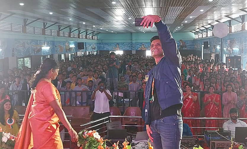 ಶೀಘ್ರದಲ್ಲೇ ಭಾರತೀಯನೊಬ್ಬ ಚಂದ್ರನ ಮೇಲೆ ಕಾಲಿಡುತ್ತಾನೆ: ಗಗನಯಾತ್ರಿ ಶುಭಾಂಶು ಶುಕ್ಲಾ