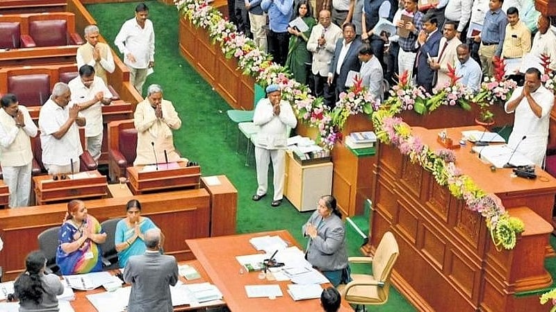ಬೆಳಗಾವಿ ಚಳಿಗಾಲ ಅಧಿವೇಶನ: ಸರ್ಕಾರ-ವಿಪಕ್ಷಗಳ ನಡುವೆ ಜಟಾಪಟಿ ಸಾಧ್ಯತೆ; ಅವಿಶ್ವಾಸ ನಿರ್ಣಯ ಮಂಡಿಸಲು BJP ಮುಂದು..!