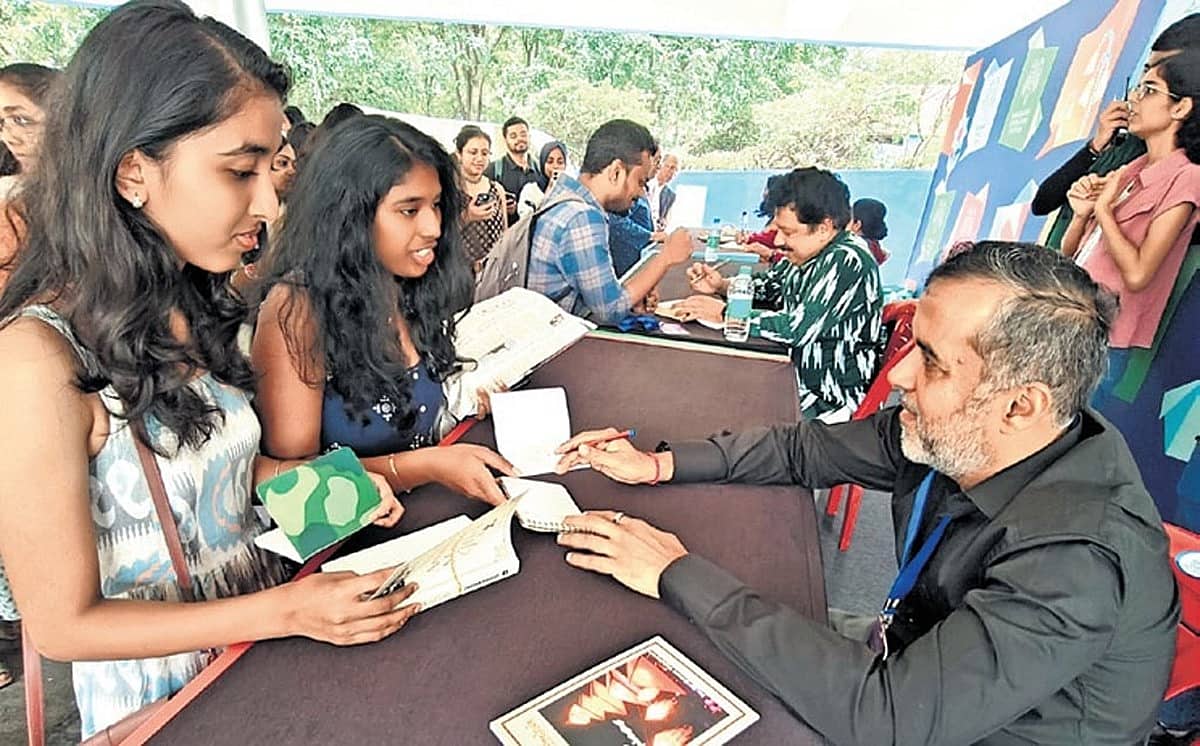 ದಂಪತಿಗಳಿಗೆ ಈಗ ಖಚಿತತೆ ಇಲ್ಲ; ಈಗಿನದ್ದೆಲ್ಲಾ situationship ಅಷ್ಟೇ: ಚೇತನ್ ಭಗತ್