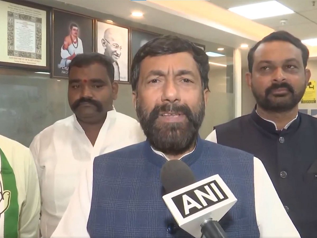 ಕಾಂಗ್ರೆಸ್ ಸರ್ಕಾರಕ್ಕೆ 1,000 ದಿನ: ಫೆಬ್ರುವರಿ 13 ರಂದು ಅದ್ದೂರಿ ಕಾರ್ಯಕ್ರಮ; ವಿಧಾನ ಪರಿಷತ್ ಸದಸ್ಯ ಸಲೀಂ ಅಹ್ಮದ್