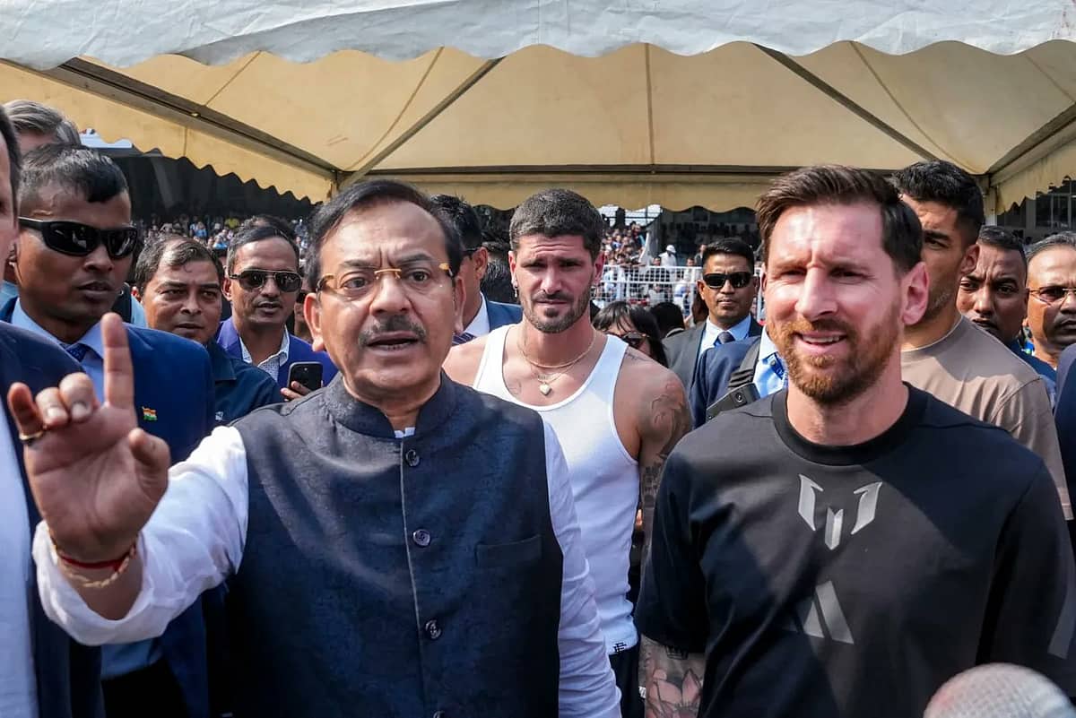 ಮೆಸ್ಸಿ ಕಾರ್ಯಕ್ರಮದಲ್ಲಿ ದಾಂಧಲೆ: ಪಶ್ಚಿಮ ಬಂಗಾಳ ಕ್ರೀಡಾ ಸಚಿವರ ತಲೆದಂಡ; ಅರೂಪ್ ಬಿಸ್ವಾಸ್ ರಾಜೀನಾಮೆ!