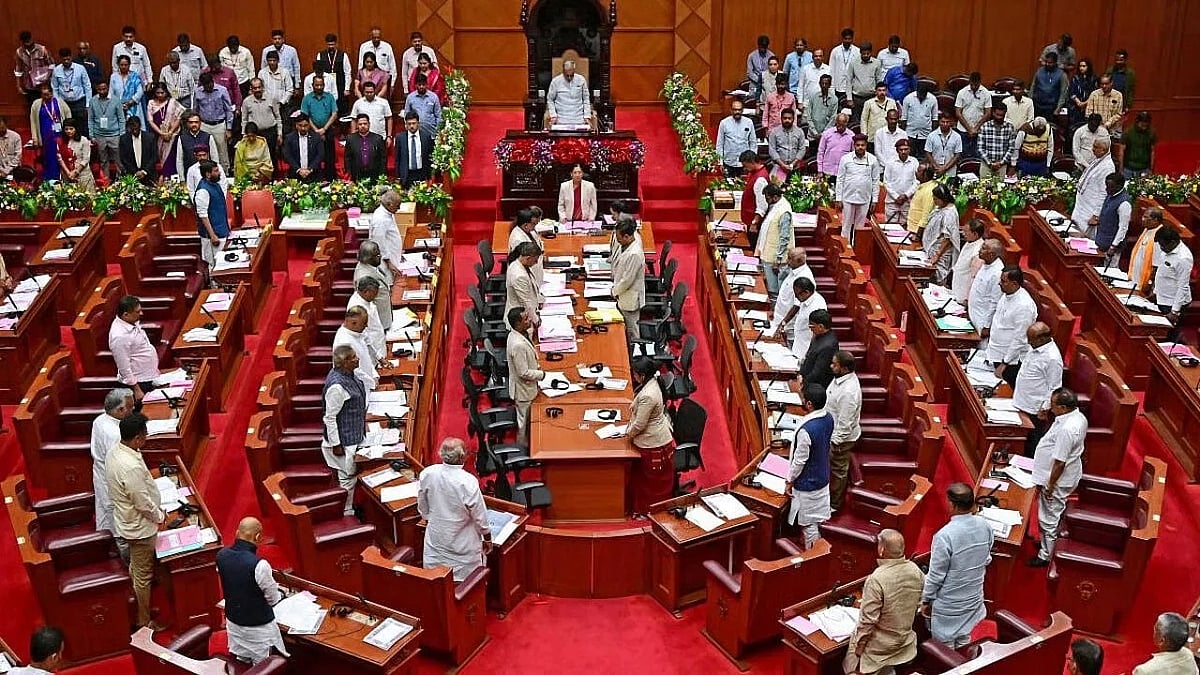 ಪ್ರತಿಪಕ್ಷಗಳ ಪ್ರತಿಭಟನೆ, ಗದ್ದಲದ ನಡುವೆ ಯಾವುದೇ ಚರ್ಚೆಯಿಲ್ಲದೇ ವಿಧಾನ ಪರಿಷತ್ತಿನಲ್ಲಿ ಎರಡು ವಿಧೇಯಕಗಳು ಪಾಸ್