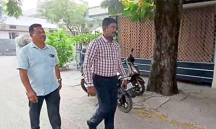 Lokayukta raid: ಭ್ರಷ್ಟ ಅಧಿಕಾರಿಗಳ ವಿರುದ್ಧ ಮುಂದುವರಿದ ಲೋಕಾಯುಕ್ತ ಬೇಟೆ; ತೀವ್ರ ಶೋಧ