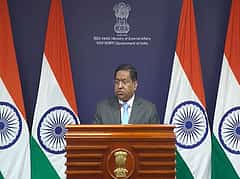 'ಬಾಂಗ್ಲಾದೇಶ ಜೊತೆ ಭಾರತ ನಿಕಟ-ಸ್ನೇಹಪರ ಸಂಬಂಧ ಬಯಸುತ್ತದೆ, ಶೇಖ್ ಹಸೀನಾ ಹಸ್ತಾಂತರ ವಿಷಯ ಪರಿಶೀಲನೆಯಲ್ಲಿದೆ': ವಿದೇಶಾಂಗ ಸಚಿವಾಲಯ